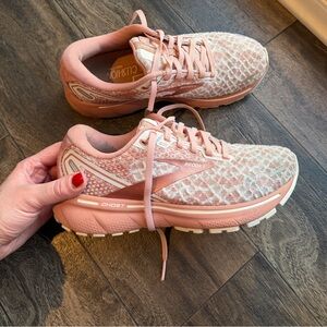 Brooks Ghost 14 Terra Womens Running Shoes size 6.5 GUC!